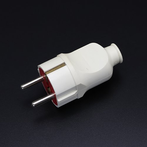 Вилка QUANTUM пряма З/З біла тип E/F (QM-9P12), шт<br> Артикул: 129398<br>